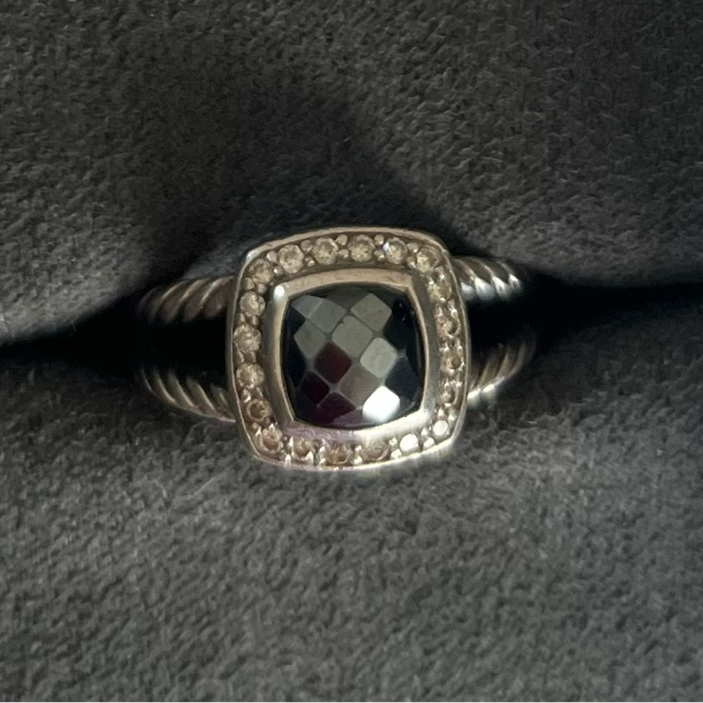Authentic David Yurman Petite Albion Ring with black onyx and diamonds - size 6.